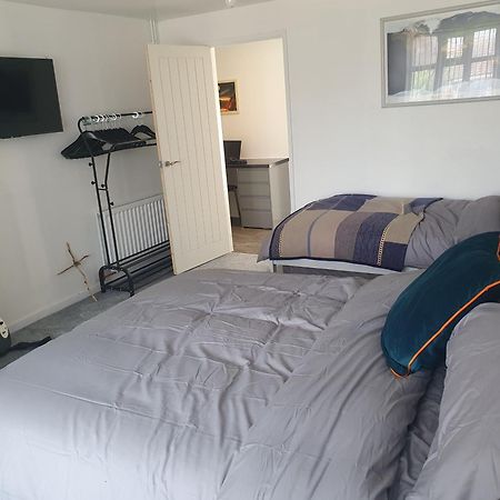 Modern Comfortable Quiet Self Contained Apartments Brackley  Exterior photo