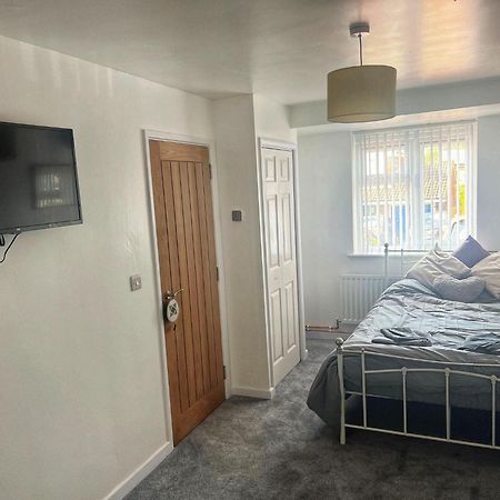 Modern Comfortable Quiet Self Contained Apartments Brackley  Exterior photo